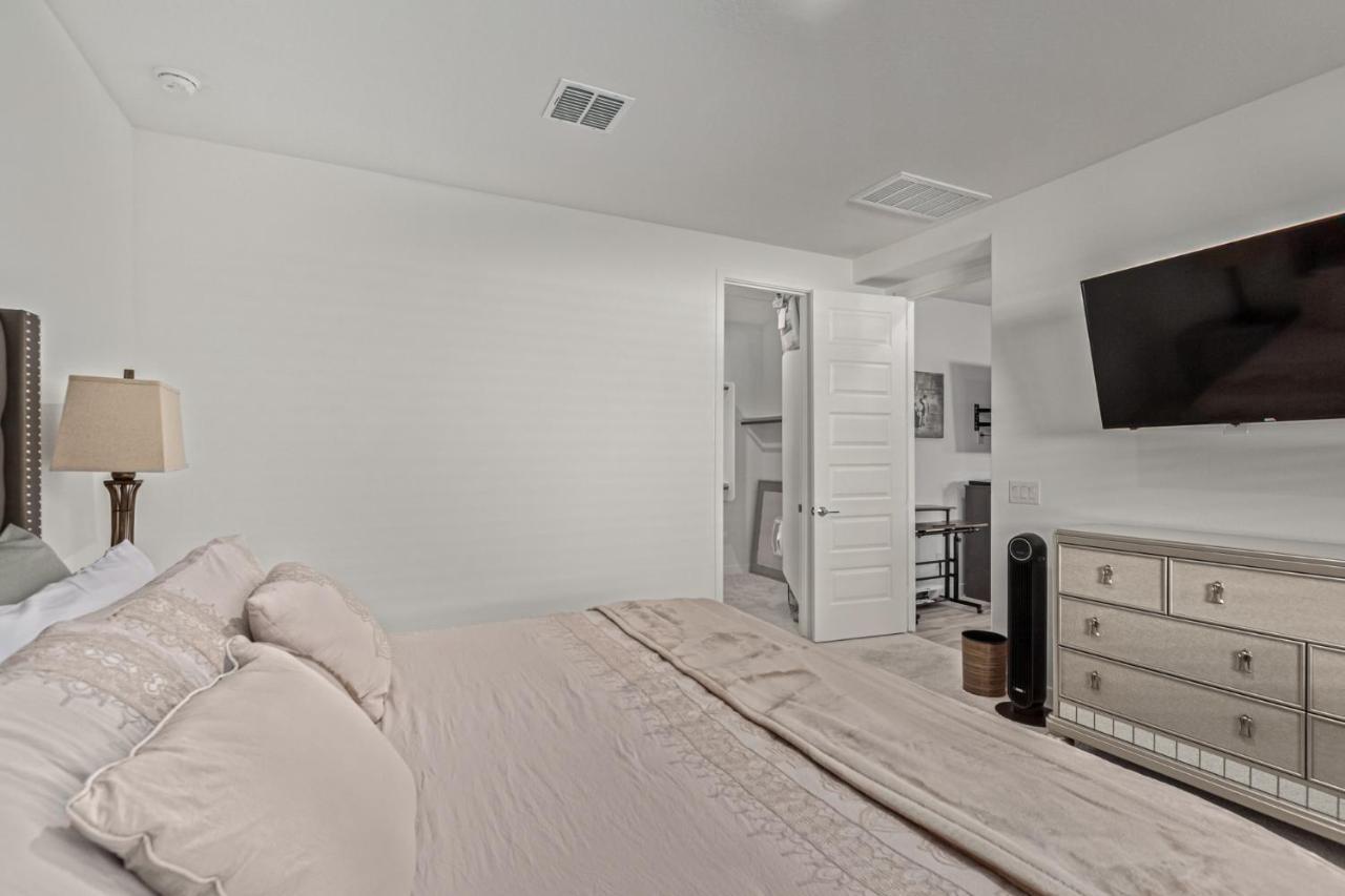 At Your Service - Modern Amenities, Urban Location, Sophisticated Style Phoenix Eksteriør bilde