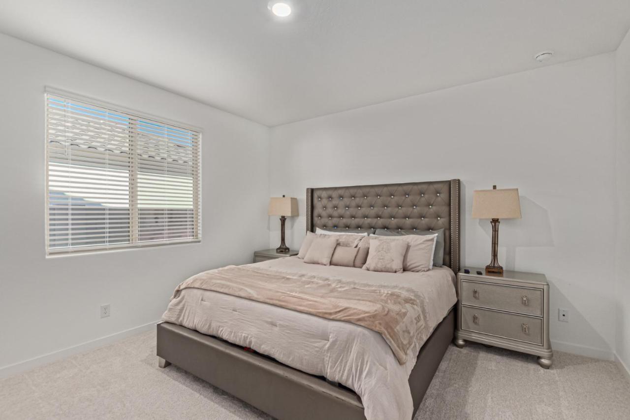 At Your Service - Modern Amenities, Urban Location, Sophisticated Style Phoenix Eksteriør bilde