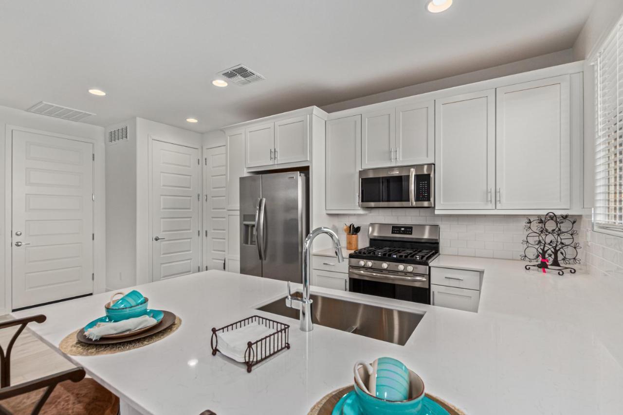 At Your Service - Modern Amenities, Urban Location, Sophisticated Style Phoenix Eksteriør bilde