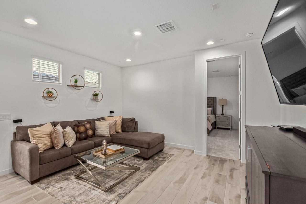 At Your Service - Modern Amenities, Urban Location, Sophisticated Style Phoenix Eksteriør bilde